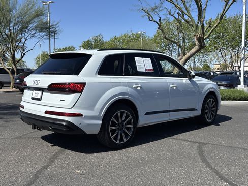 Used 2023 Audi Q7 2.0T Premium Plus w/ Premium Plus Package AWD/4WD image 4