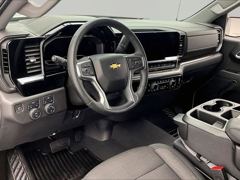 Used 2024 Chevrolet Silverado 1500 LT AWD/4WD image 14