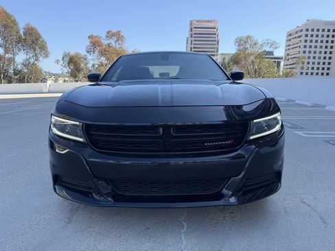 Used 2020 Dodge Charger SXT w/ Leather Interior Group RWD image 2