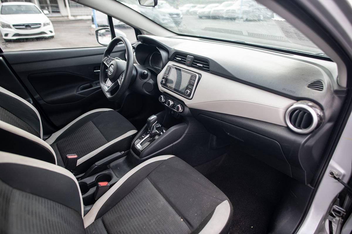 Used 2021 Nissan Versa SV FWD image 17