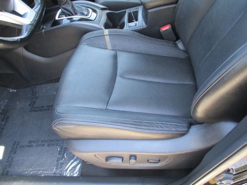 Used 2020 Nissan Rogue Sport SL image 5