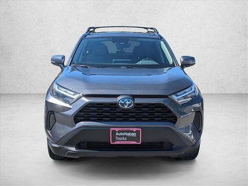 Used 2024 Toyota RAV4 XLE w/ Convenience Package image 2