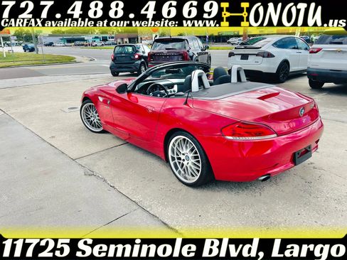 Used 2010 BMW Z4 sDrive35i image 9