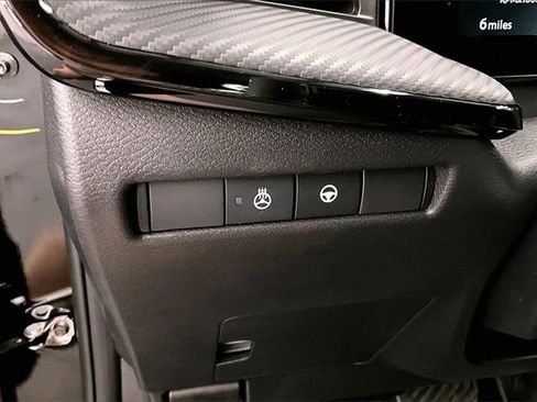 New 2026 Nissan Kicks SR w/ SR Premium Package image 28