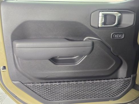 New 2026 Jeep Gladiator Sport image 25