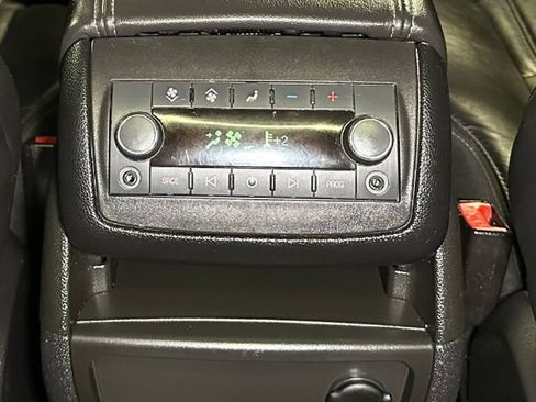 Used 2016 GMC Acadia SLT w/ Open Road Package FWD image 33