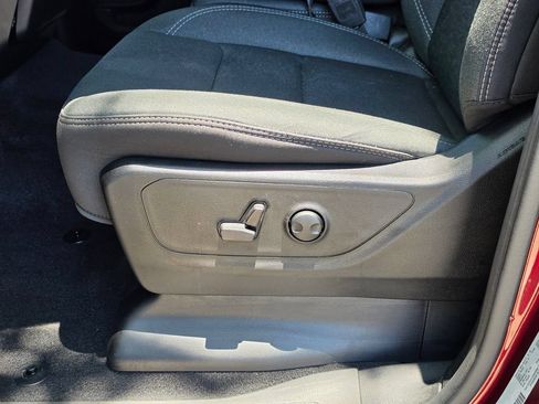 Used 2025 RAM 1500 Big Horn RWD image 18