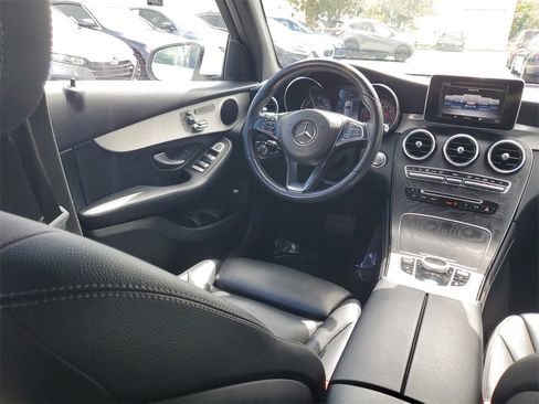 Used 2019 Mercedes-Benz GLC 300 w/ Premium Package image 14