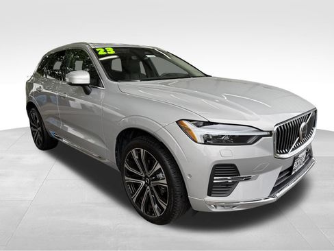 Used 2023 Volvo XC60 B5 Ultimate w/ Climate Package AWD/4WD image 3