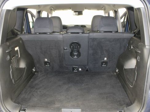 Used 2022 Jeep Renegade Latitude w/ Convenience Group image 17