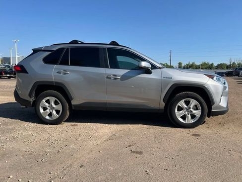 Used 2021 Toyota RAV4 XLE w/ Carpet Mat Package (TMS) AWD/4WD image 6