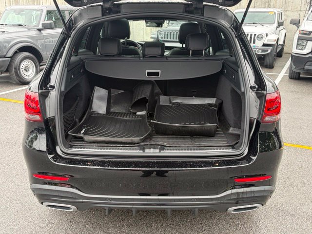Used 2021 Mercedes-Benz GLC 300 4MATIC w/ AMG Line image 7