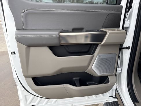 Used 2024 Ford F150 Platinum w/ Equipment Group 703A Plus image 9