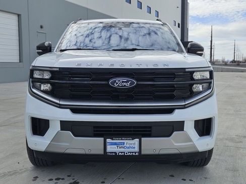 Used 2025 Ford Expedition Max Platinum image 8