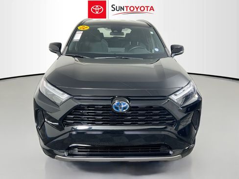 Used 2022 Toyota RAV4 SE image 10
