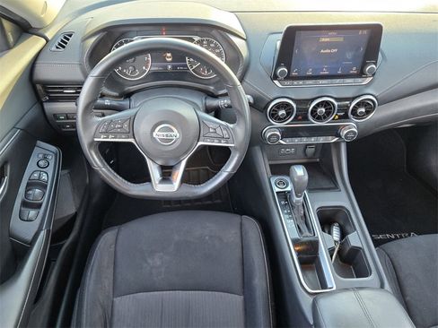 Used 2021 Nissan Sentra SV image 13