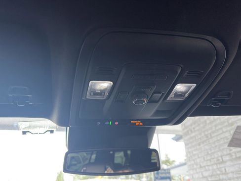 Used 2022 Cadillac Escalade ESV Luxury RWD image 13