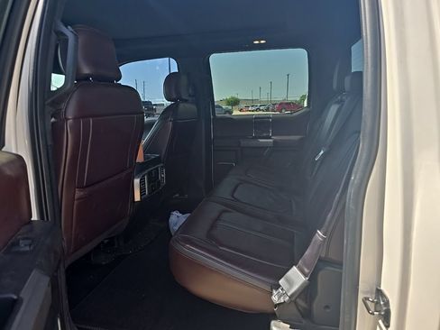 Used 2017 Ford F150 Platinum w/ Equipment Group 701A Luxury AWD/4WD image 9