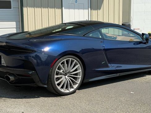 Used 2020 McLaren GT RWD image 4
