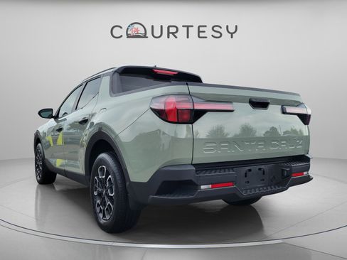 Used 2023 Hyundai Santa Cruz SEL w/ Activity Package image 2