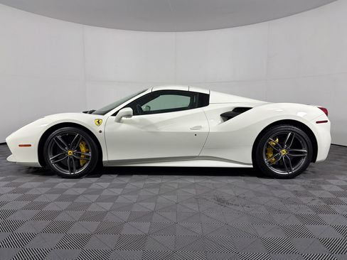 Used 2017 Ferrari 488 Spider RWD image 2