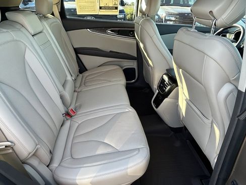 Used 2020 Lincoln Nautilus Reserve image 35