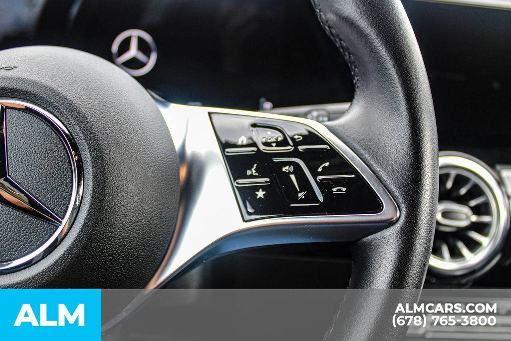 Used 2025 Mercedes-Benz GLA 250 image 27