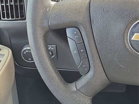 Used 2019 Chevrolet Express 3500 LT w/ LT Preferred Equipment Group image 18