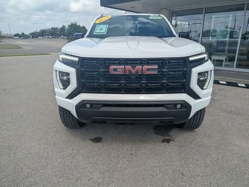 Used 2024 GMC Canyon Elevation w/ Convenience Package RWD image 2