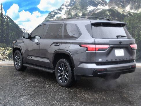 Certified 2024 Toyota Sequoia Platinum AWD/4WD image 9