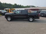 Used 2024 Nissan Frontier S w/ Tow Package image 4