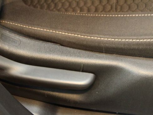 Used 2019 GMC Acadia SLE image 10