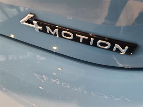 New 2026 Volkswagen Tiguan SE R-Line image 8