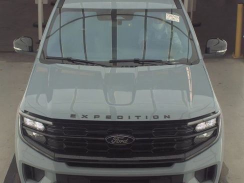 Used 2025 Ford Expedition Platinum w/ Stealth Appearance Package image 2