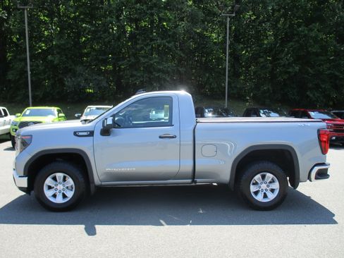 Used 2024 GMC Sierra 1500 Pro w/ Pro Value Package AWD/4WD image 8