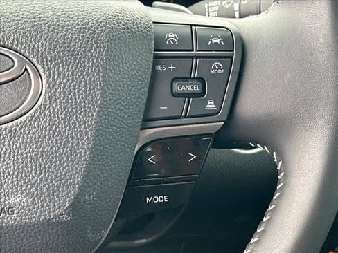 Used 2026 Toyota Camry SE w/ Convenience Package image 19