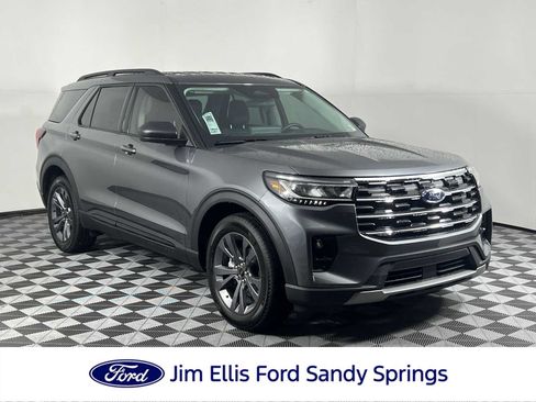 Used 2026 Ford Explorer Active w/ Active Comfort Package AWD/4WD image 1