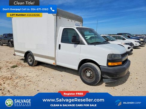 Used 2018 Chevrolet Express 3500 w/ Driver Convenience Package RWD image 5