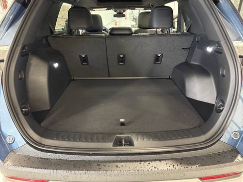 New 2026 Chevrolet Equinox LT w/ Convenience Package II AWD/4WD image 32