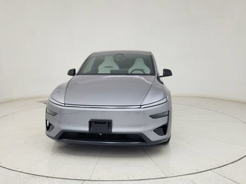 Used 2026 Tesla Model Y Performance AWD/4WD image 3