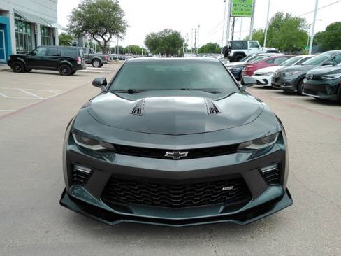 Used 2017 Chevrolet Camaro SS image 2