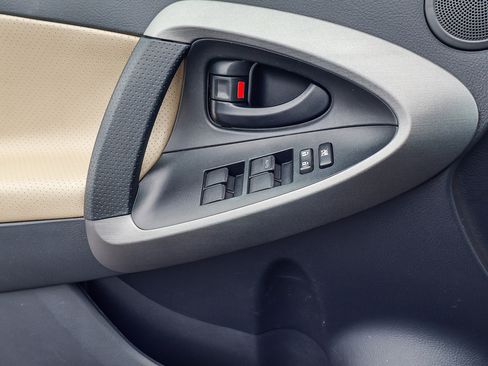 Used 2012 Toyota RAV4 Limited w/ Navigation Value Pkg image 8