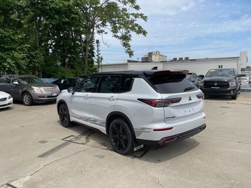 New 2026 Mitsubishi Outlander AWD image 8