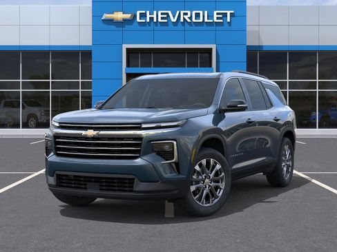 New 2026 Chevrolet Traverse LT w/ Sun and Wheel Package AWD/4WD image 6