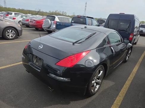 Used 2008 Nissan 350Z Touring image 3