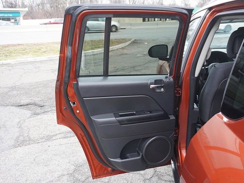 Used 2012 Jeep Compass Sport image 15