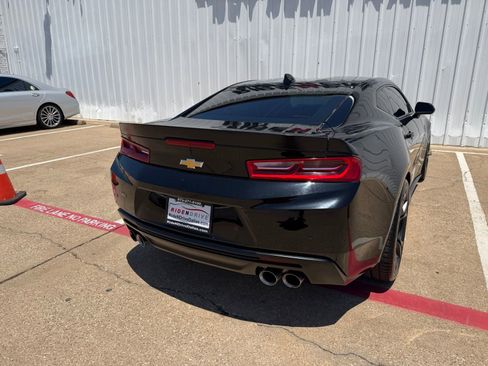 Used 2018 Chevrolet Camaro SS RWD image 20