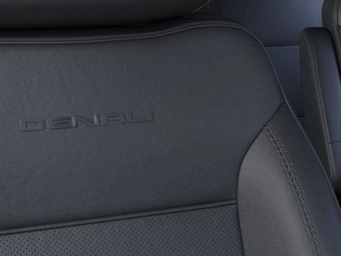 New 2025 GMC Yukon Denali w/ Denali Reserve Package image 21