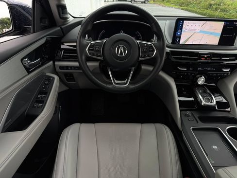 Used 2025 Acura MDX SH-AWD w/ Technology Package image 13