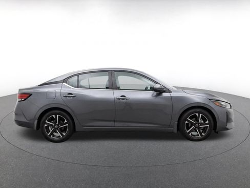 Used 2025 Nissan Sentra SV FWD image 8